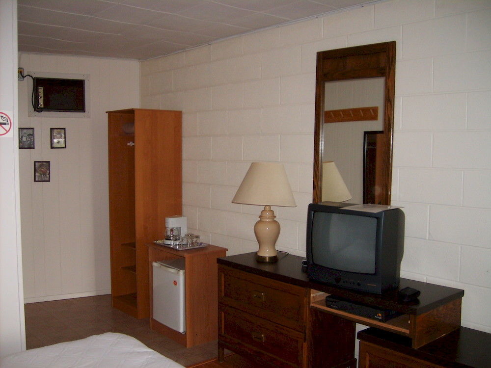 Capricorn Motel Royale 1000 Islands Lansdowne Экстерьер фото