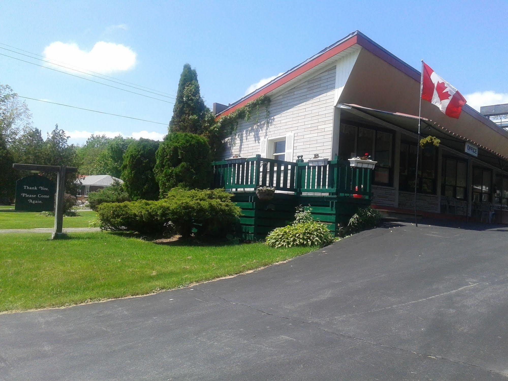 Capricorn Motel Royale 1000 Islands Lansdowne Экстерьер фото